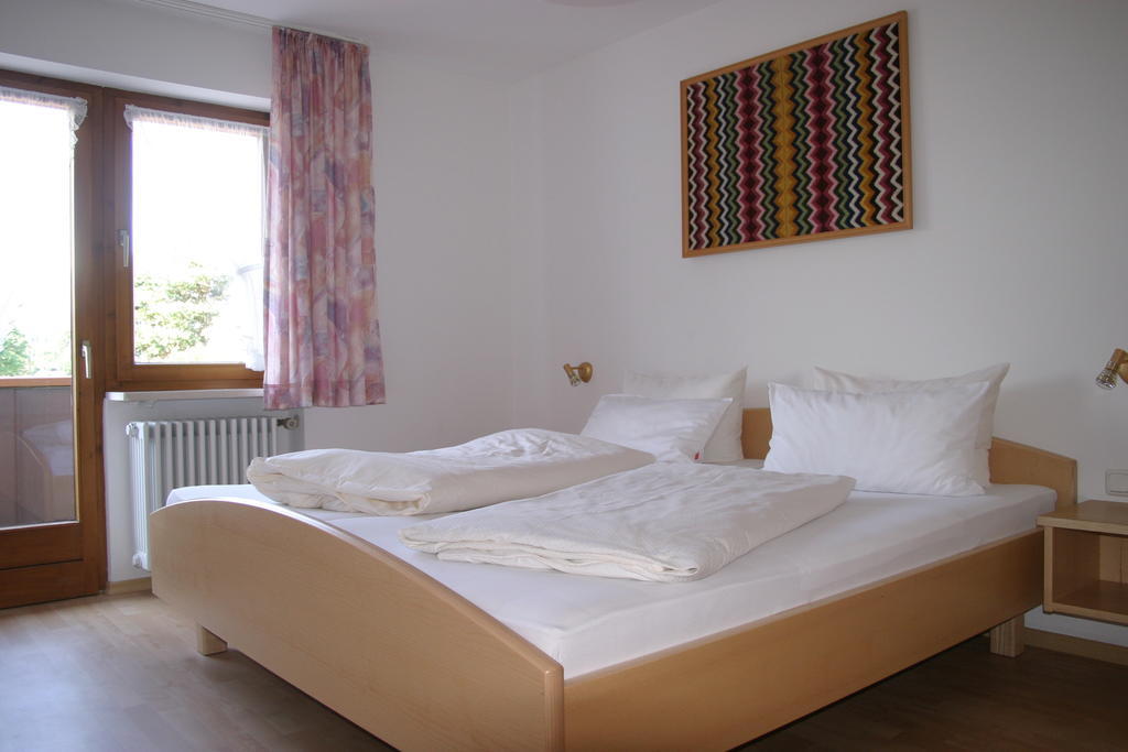 Gaestehaus Elisabeth Schwangau Ruang foto